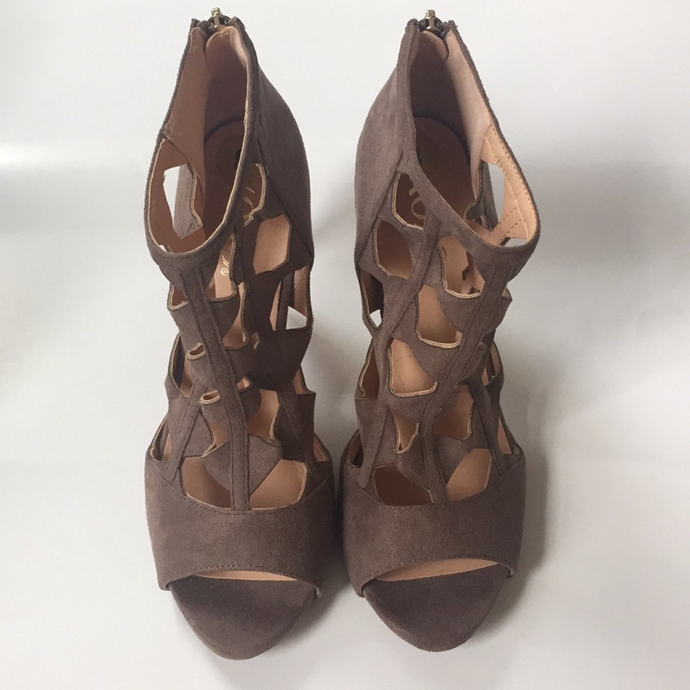 🆕 Cut Out Peep Toe Heels